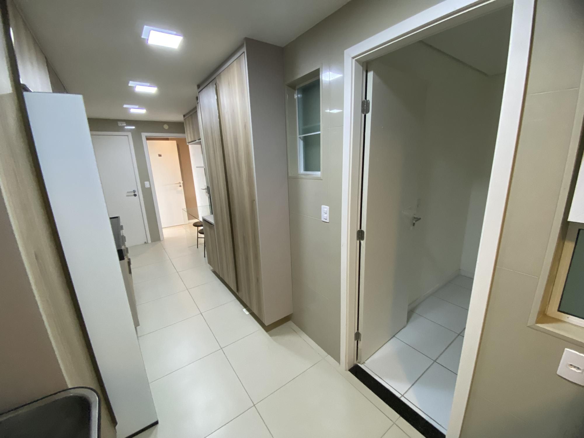 Apartamento à venda com 3 quartos, 123m² - Foto 41