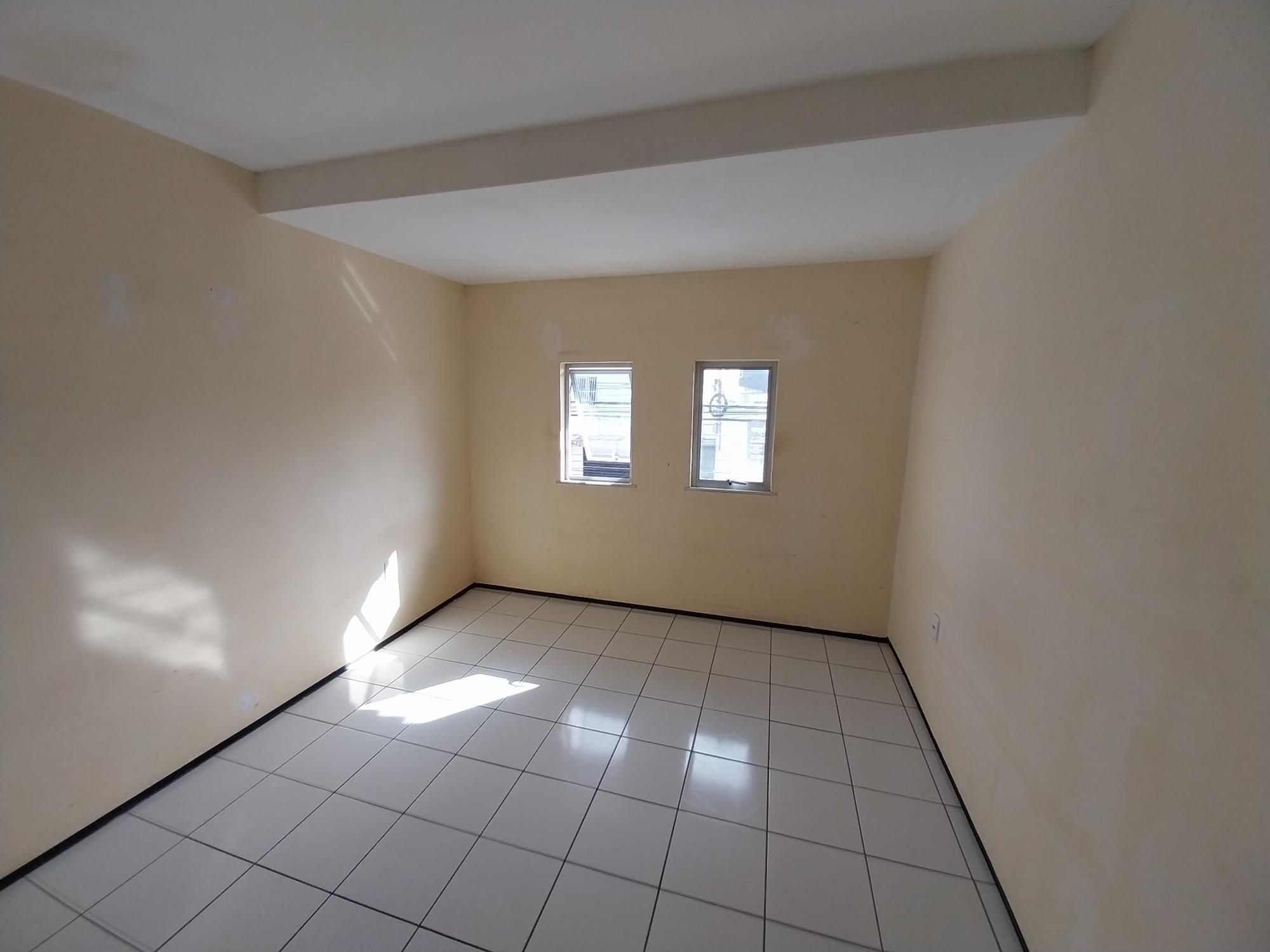 Casa Comercial à venda com 5 quartos, 241m² - Foto 44