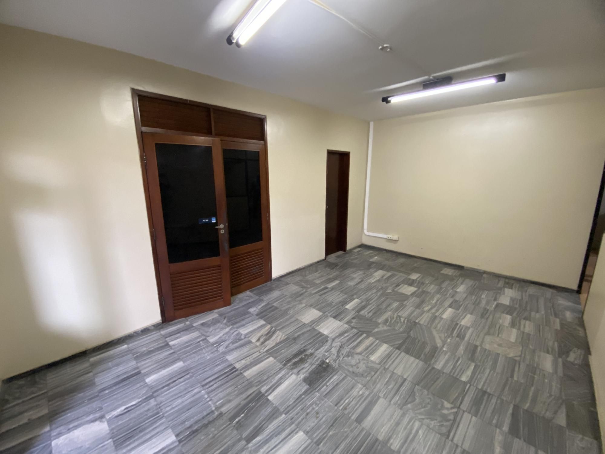 Loja-Salão para alugar com 11 quartos, 390m² - Foto 14