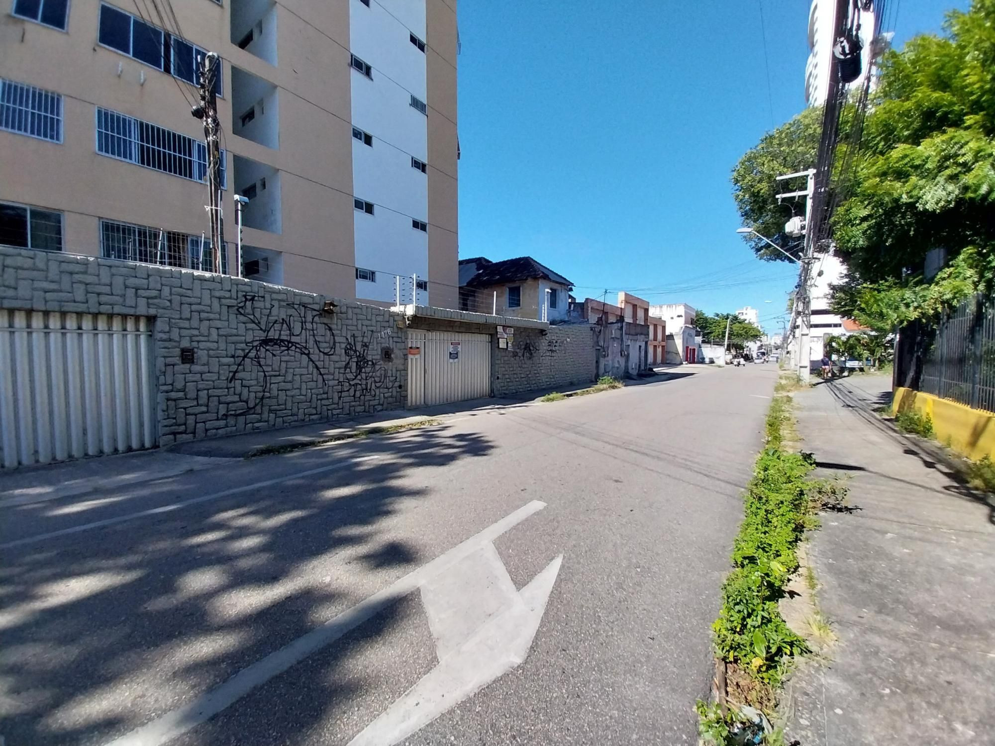 Apartamento para alugar com 3 quartos, 75m² - Foto 3