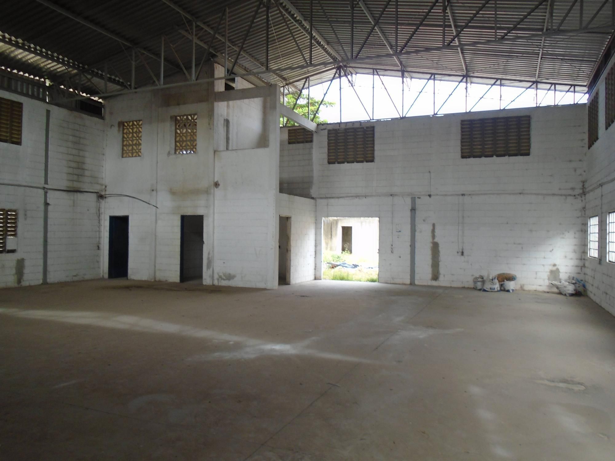 Depósito-Galpão-Armazém para alugar com 3 quartos, 342m² - Foto 5