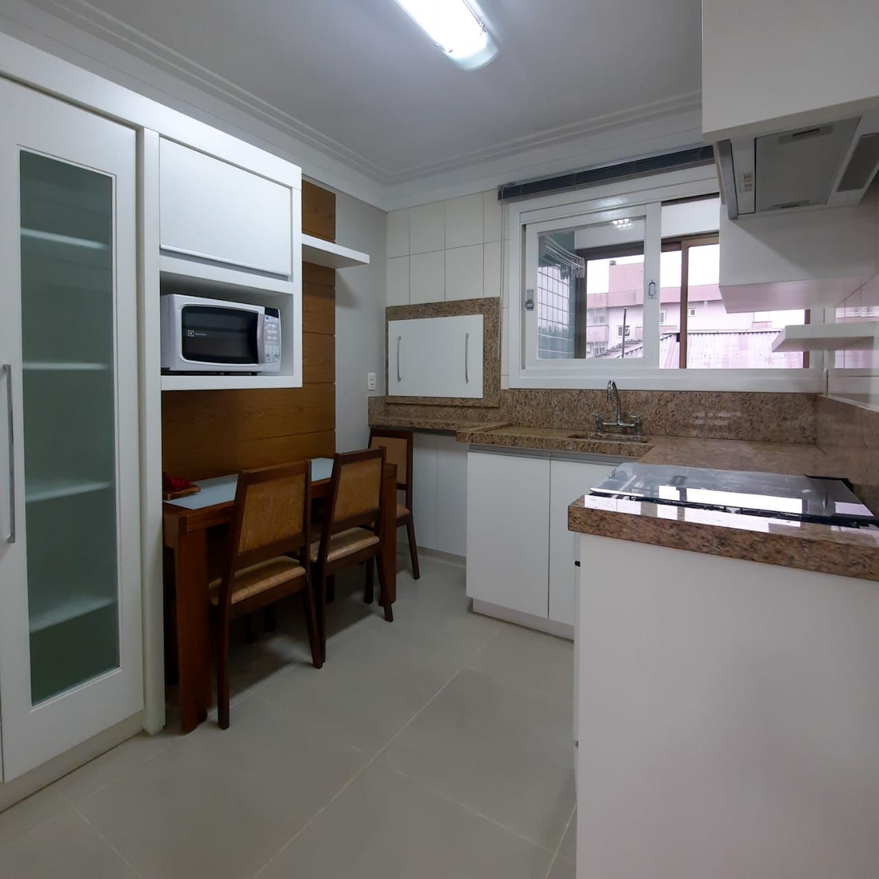 Apartamento à venda com 2 quartos, 74m² - Foto 11