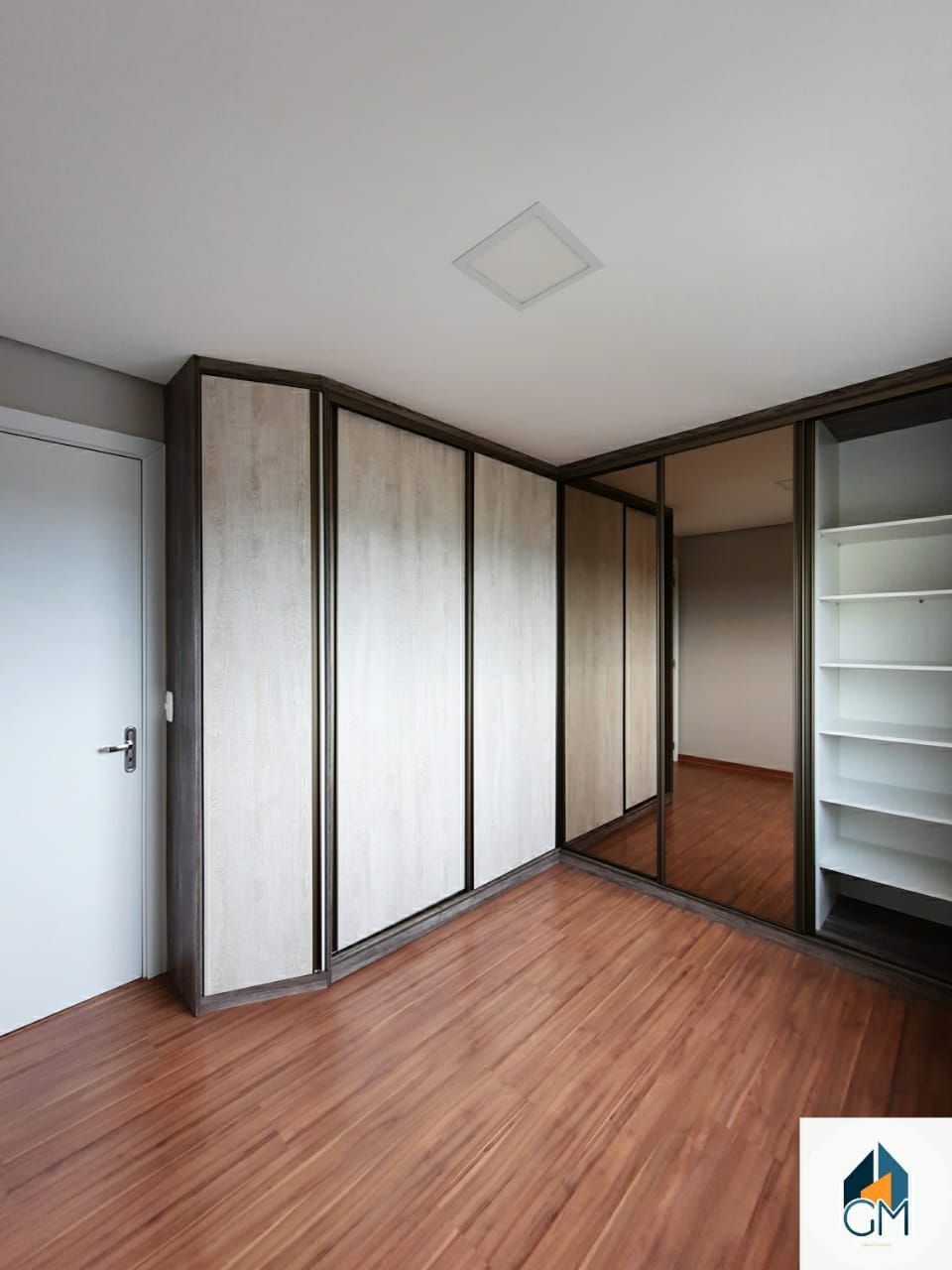 Apartamento à venda com 2 quartos, 76m² - Foto 3