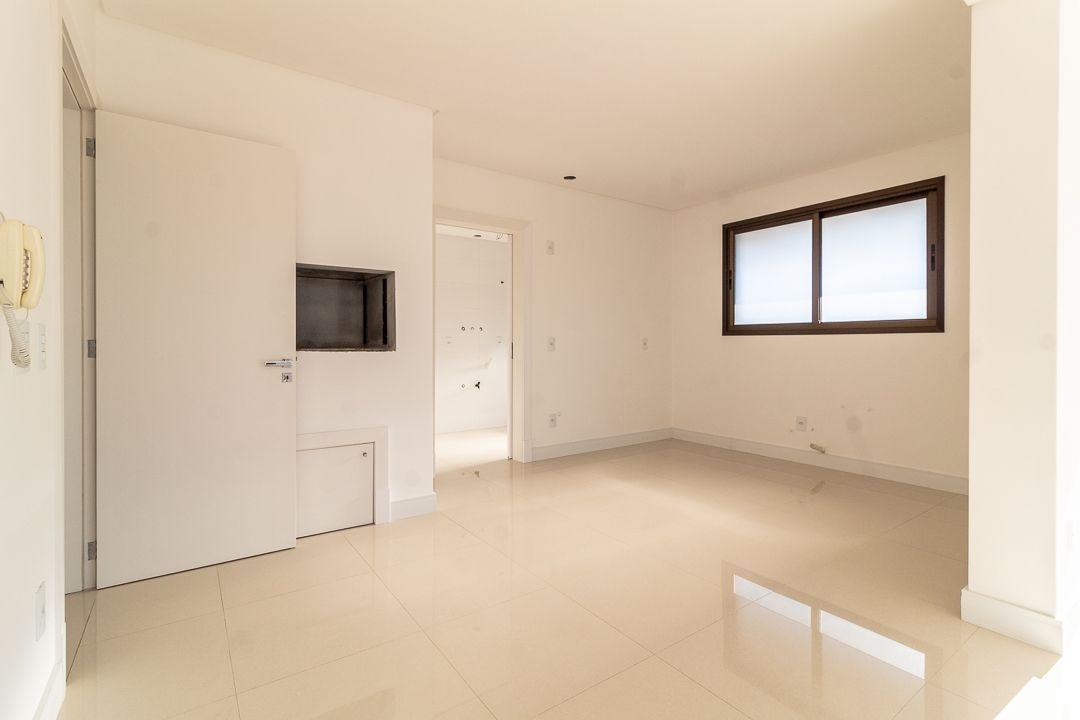 Apartamento à venda com 3 quartos, 179m² - Foto 2