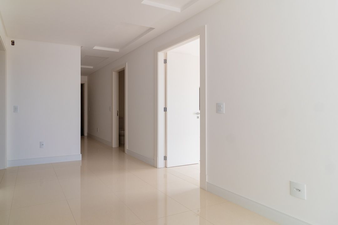 Apartamento à venda com 3 quartos, 179m² - Foto 9