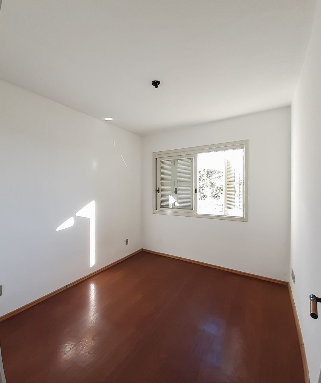 Apartamento à venda com 3 quartos, 106m² - Foto 9