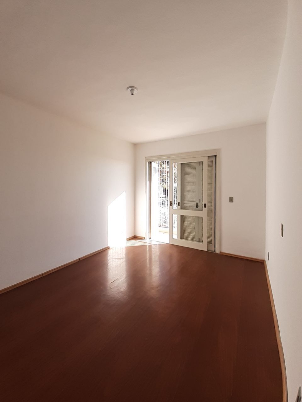 Apartamento à venda com 3 quartos, 106m² - Foto 3