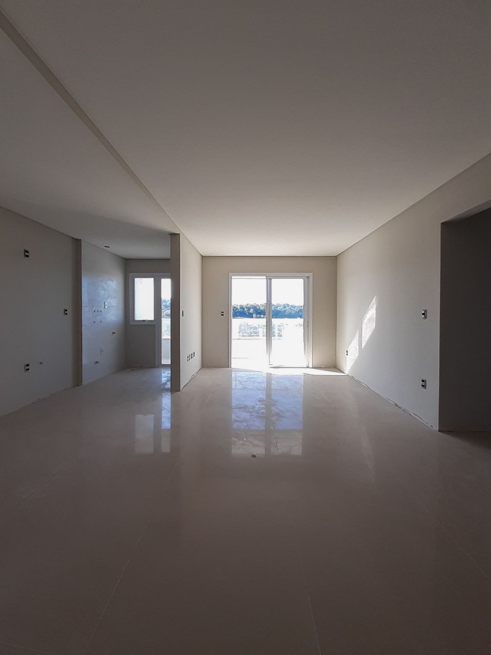 Apartamento à venda com 2 quartos, 82m² - Foto 2