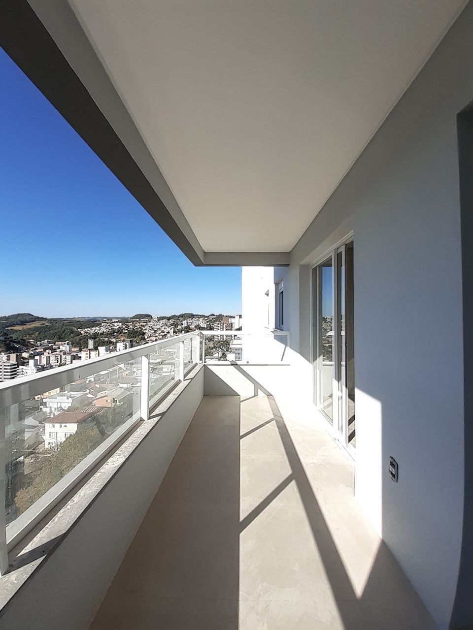 Apartamento à venda com 2 quartos, 82m² - Foto 1