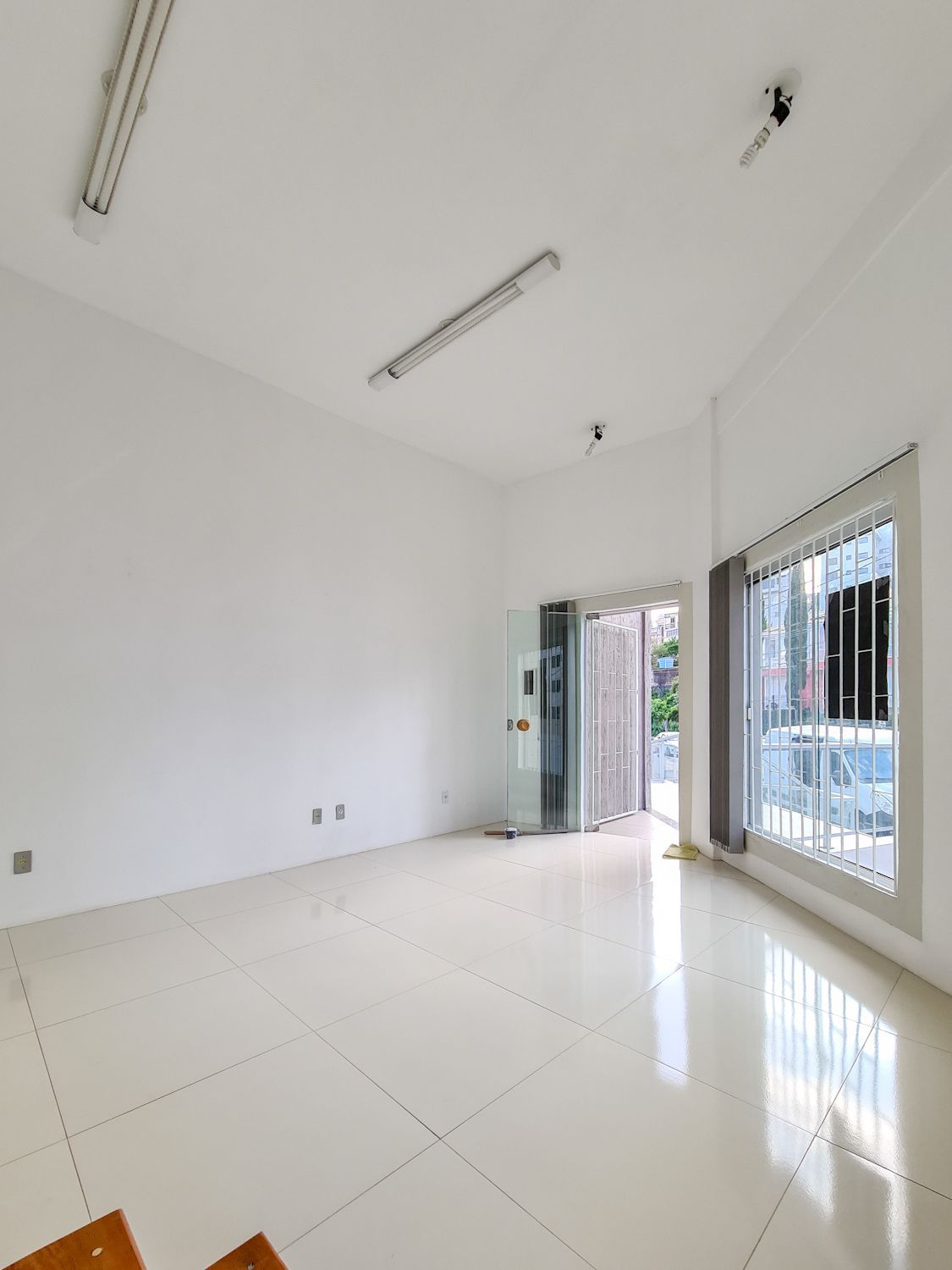 Conjunto Comercial-Sala à venda com 1 quarto, 25m² - Foto 1