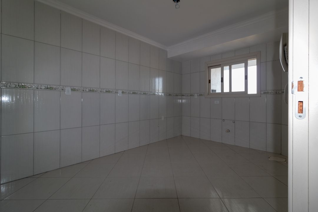 Apartamento à venda com 3 quartos, 119m² - Foto 2