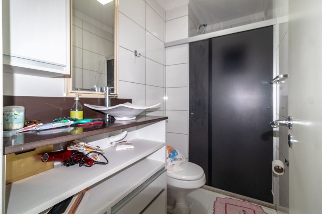 Apartamento à venda com 2 quartos, 65m² - Foto 4