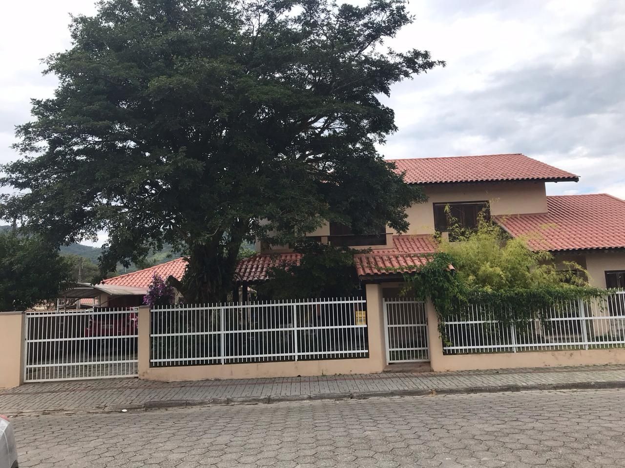 Casa à venda com 3 quartos, 280m² - Foto 4