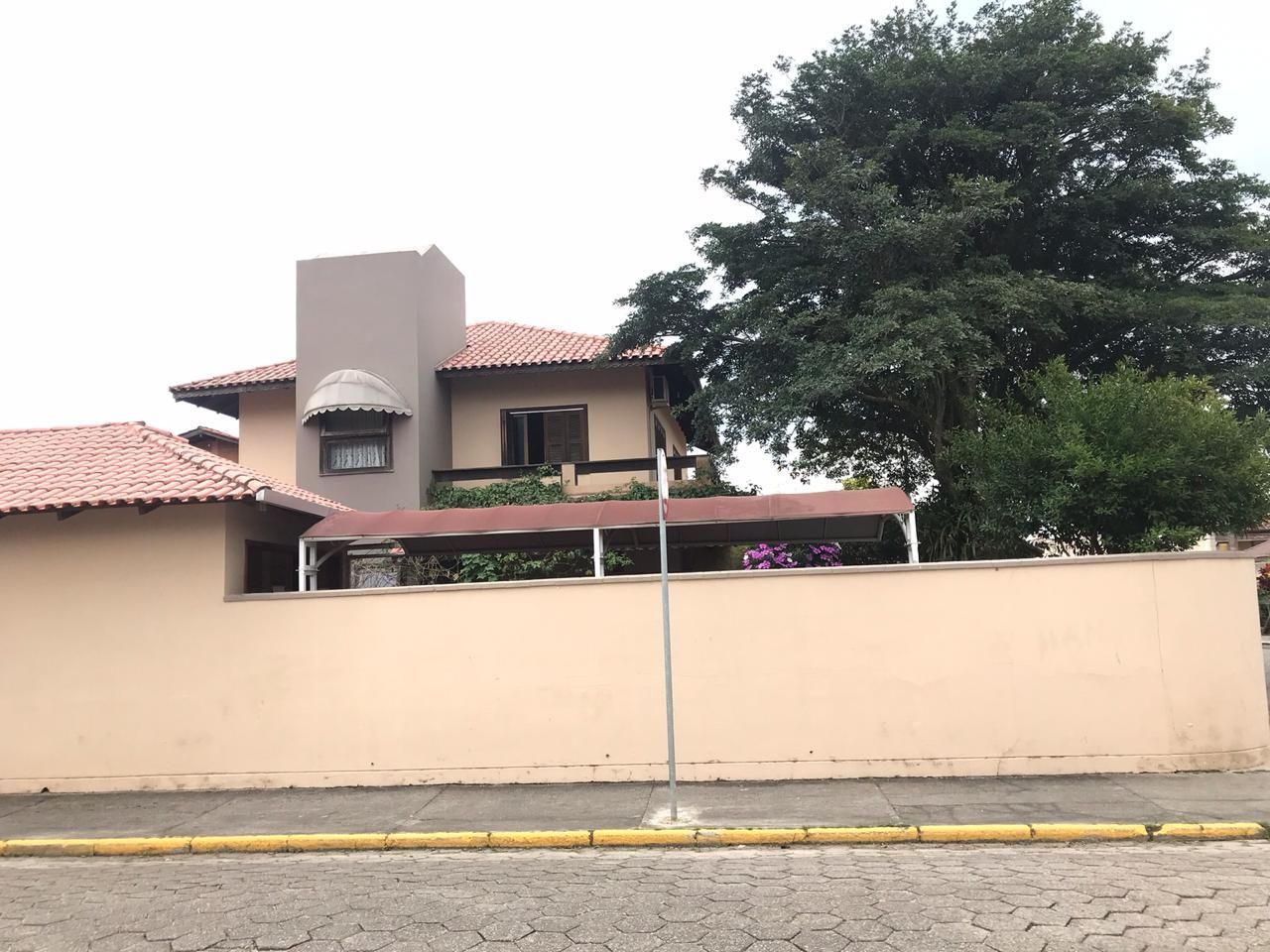 Casa à venda com 3 quartos, 280m² - Foto 2