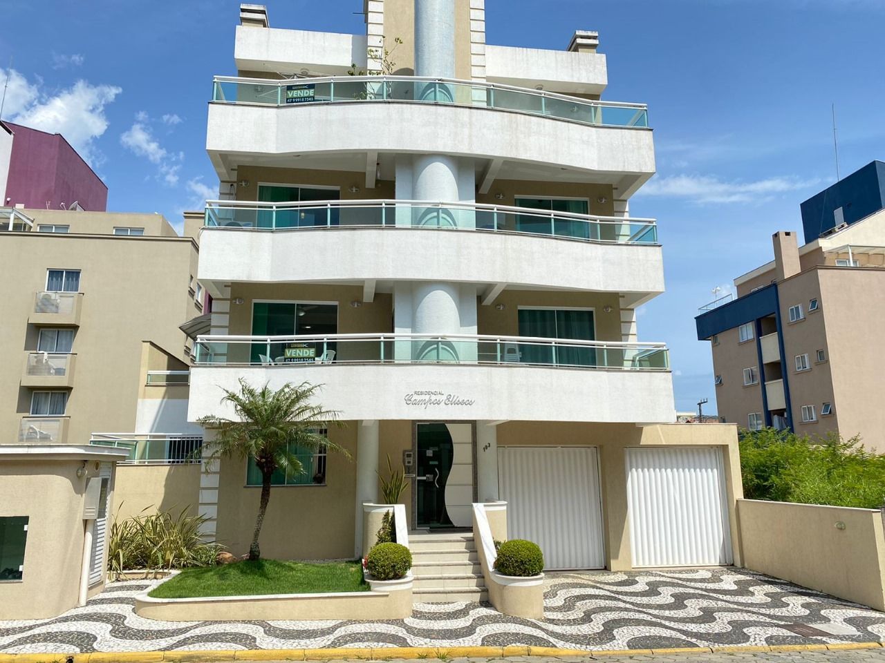Apartamento à venda  no Bombas - Bombinhas, SC. Imóveis