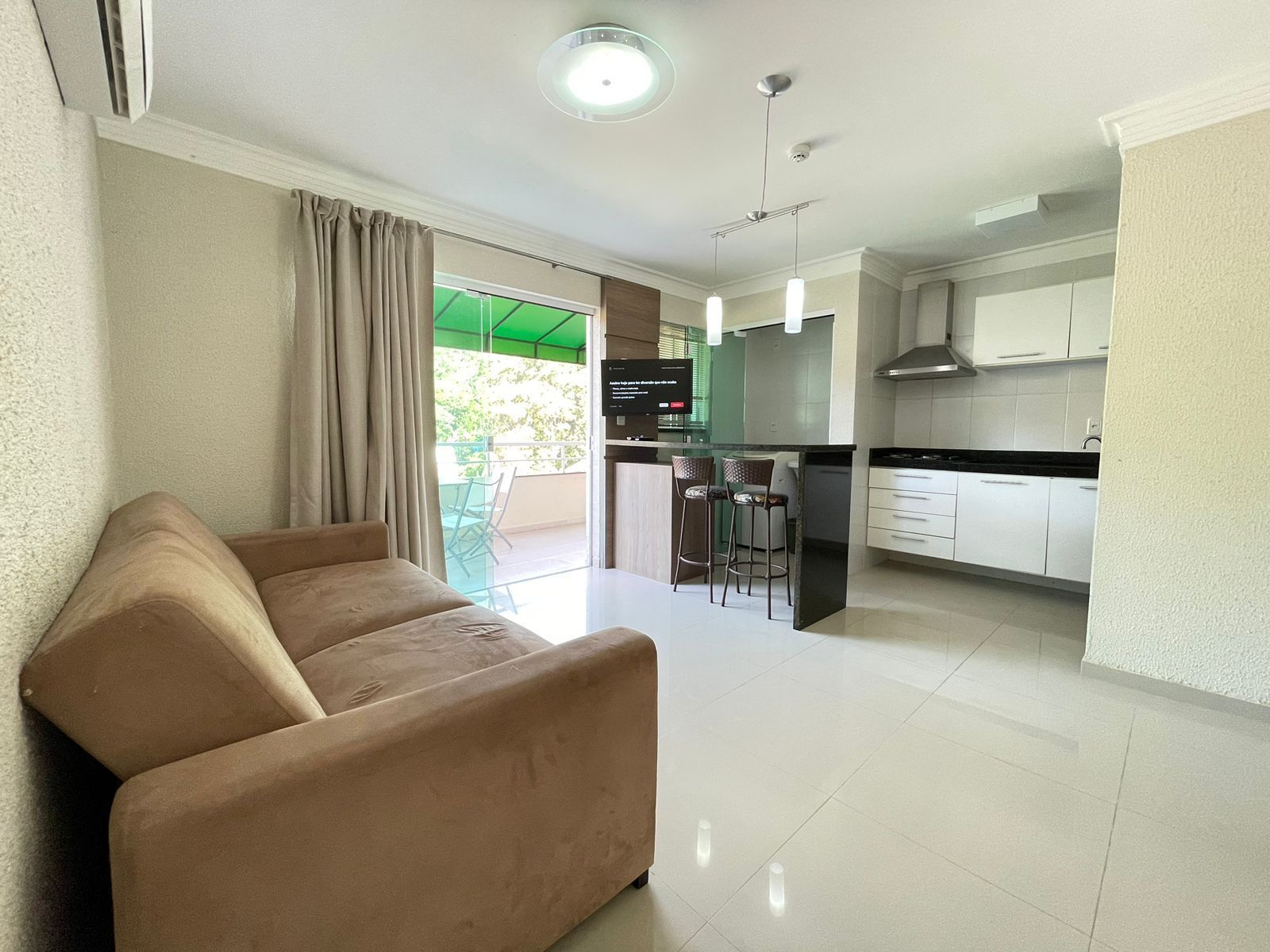 Apartamento para alugar  no Bombas - Bombinhas, SC. Imóveis