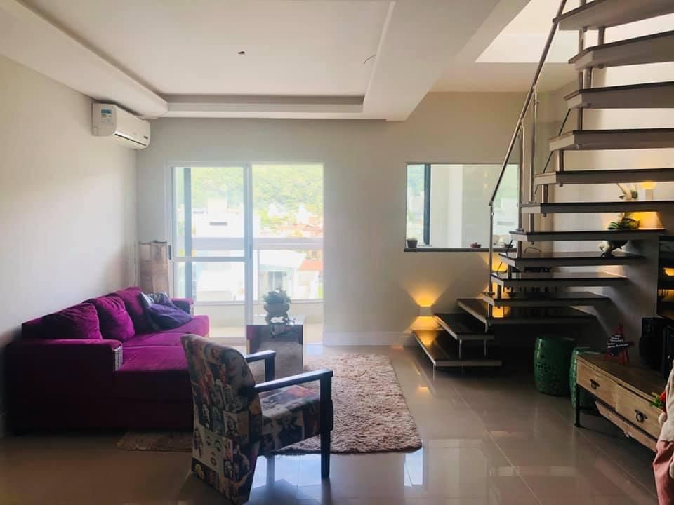 Apartamento à venda  no Bombas - Bombinhas, SC. Imóveis