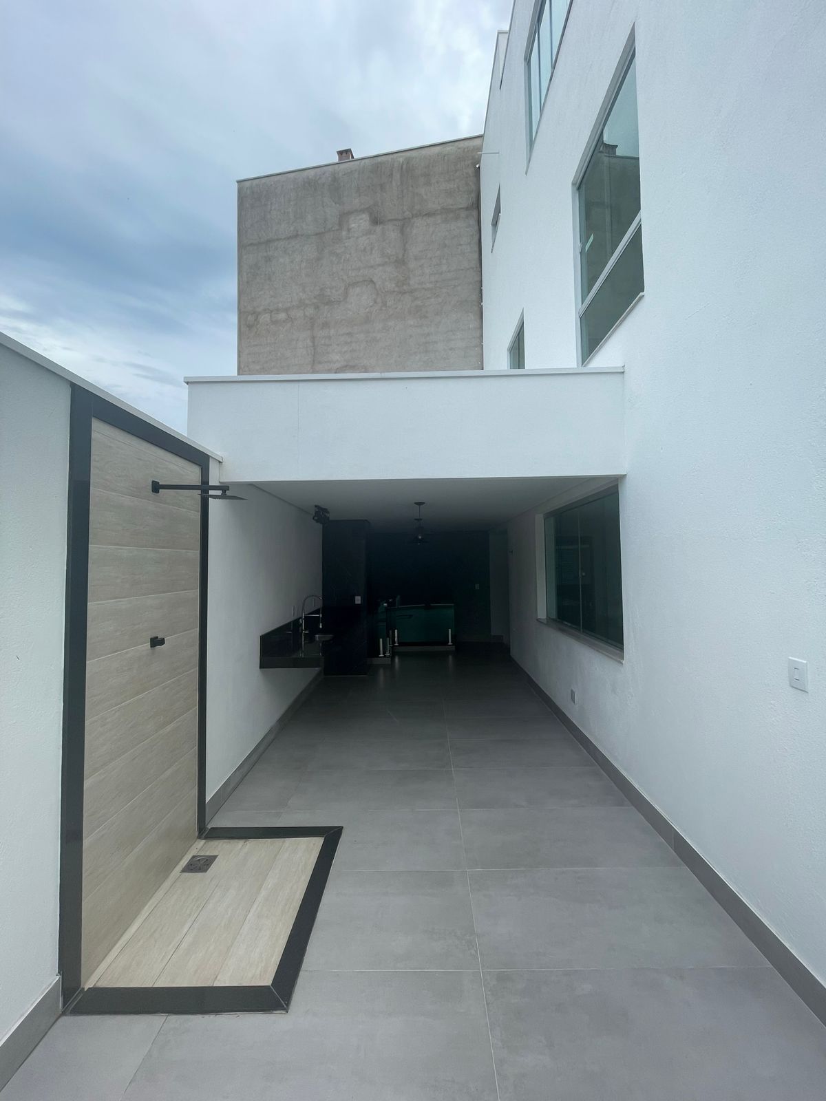 Casa à venda com 3 quartos, 329m² - Foto 4