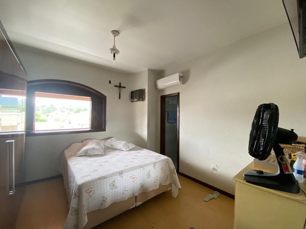 Casa à venda com 3 quartos, 181m² - Foto 9