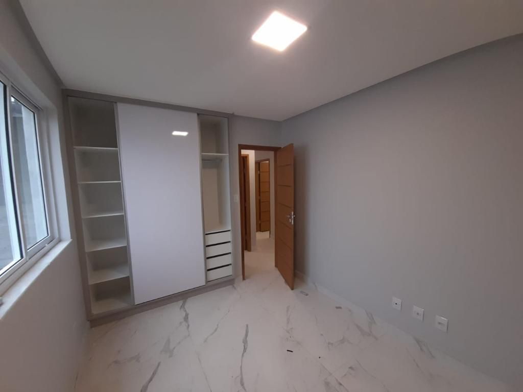 Casa à venda com 2 quartos, 240m² - Foto 13