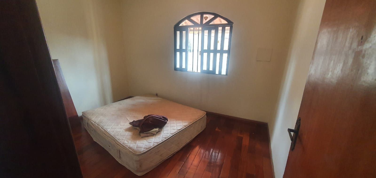 Casa à venda com 4 quartos, 240m² - Foto 9