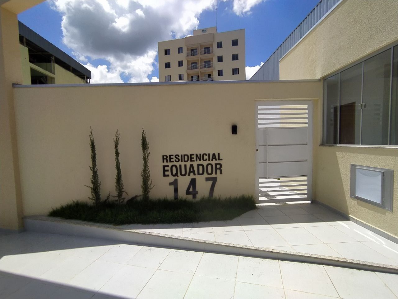 Apartamento à venda com 2 quartos, 83m² - Foto 3