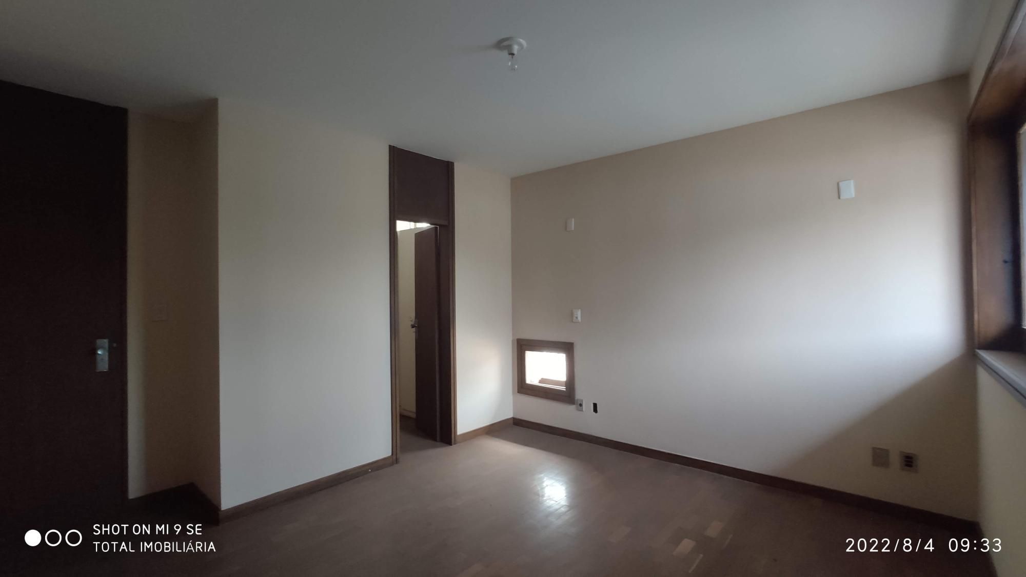 Casa à venda com 6 quartos, 300m² - Foto 39