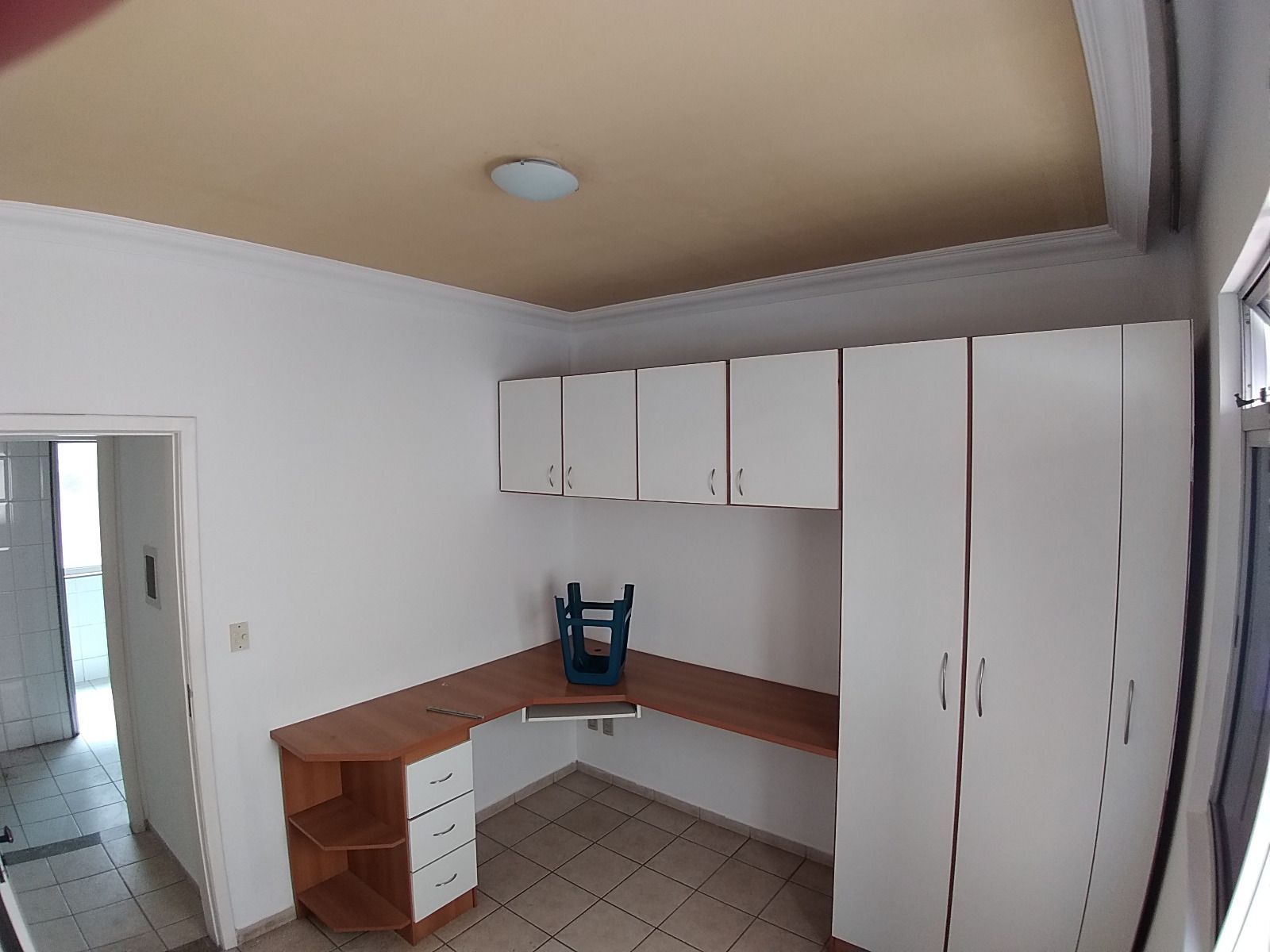 Apartamento à venda com 2 quartos, 67m² - Foto 4