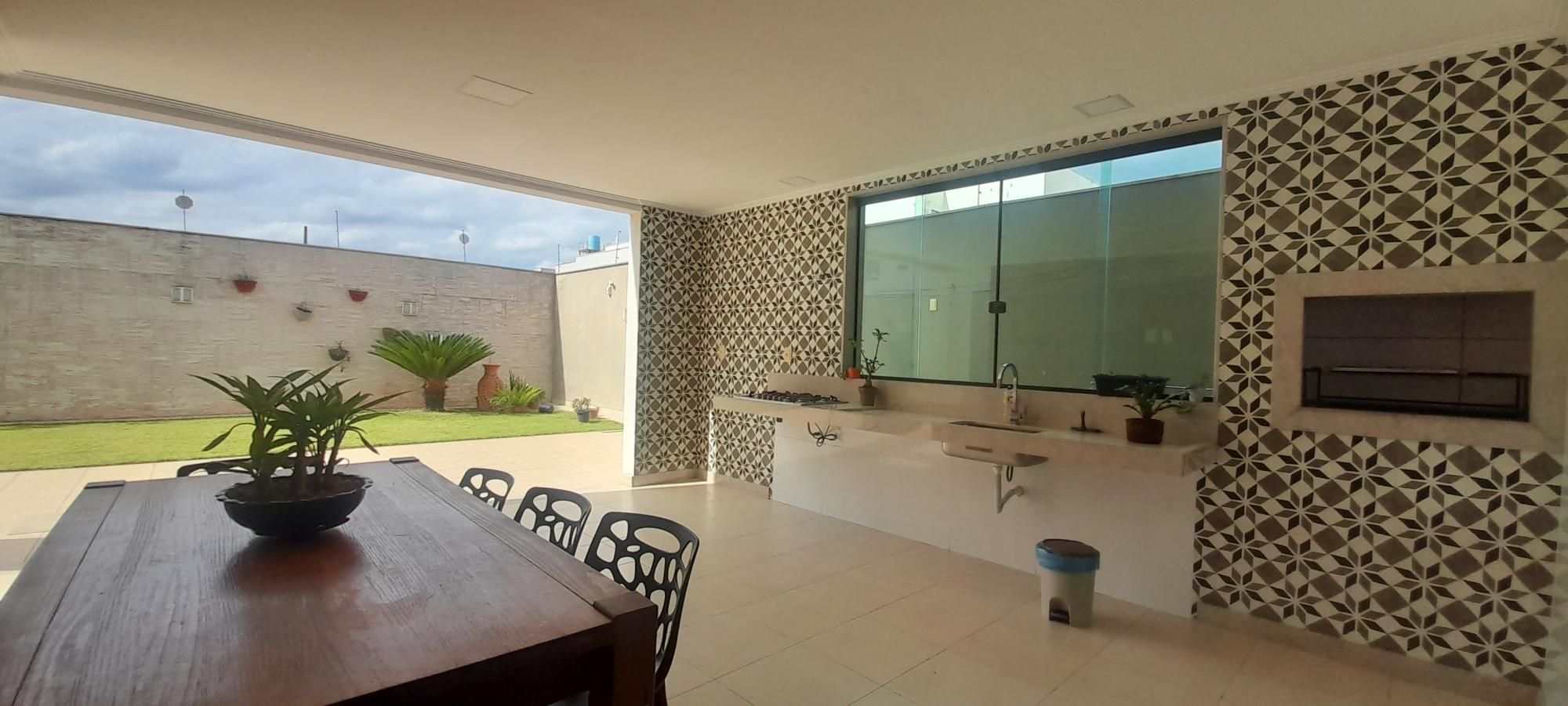 Casa à venda com 3 quartos, 370m² - Foto 8