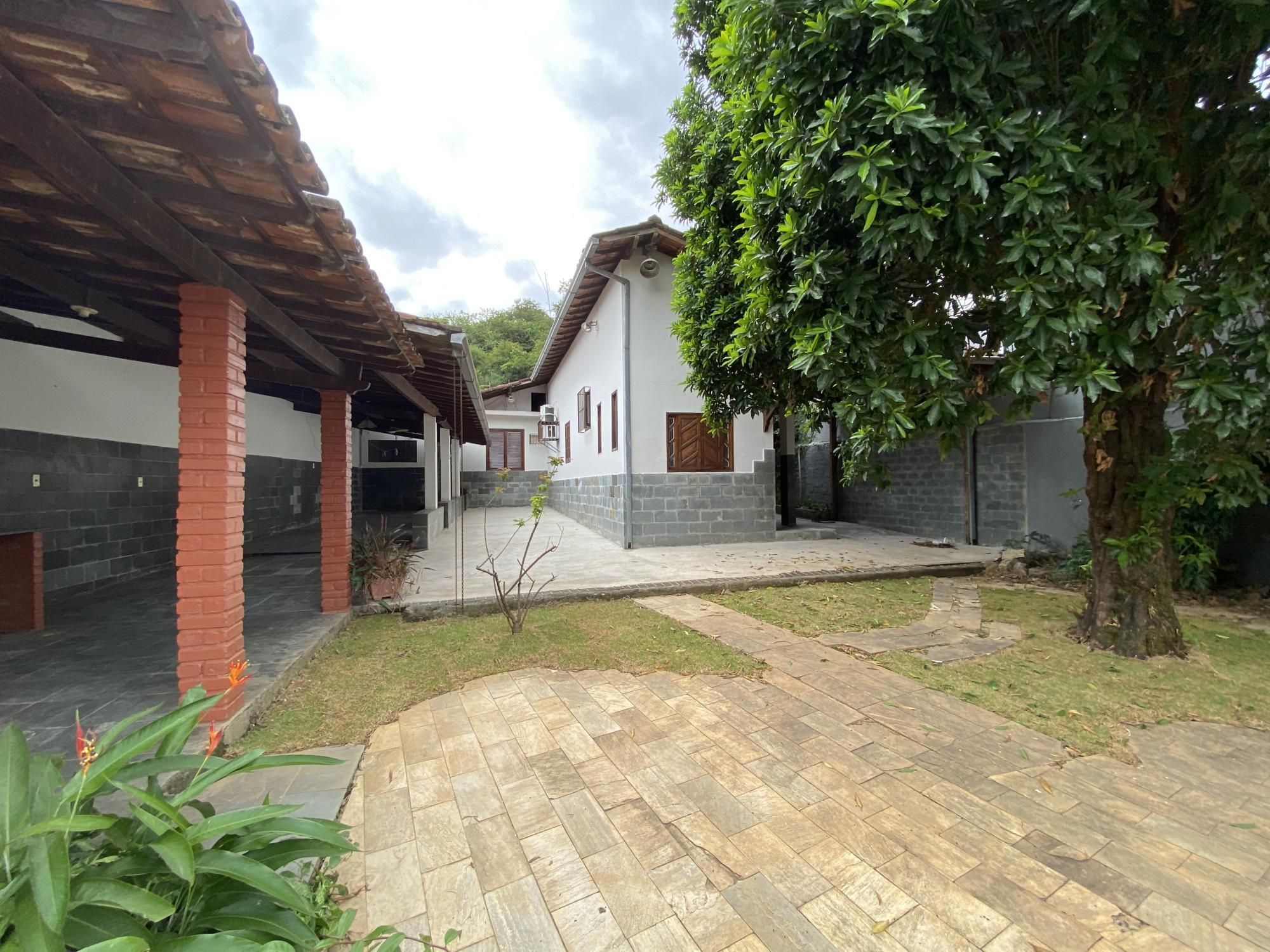 Casa à venda com 3 quartos, 286m² - Foto 17