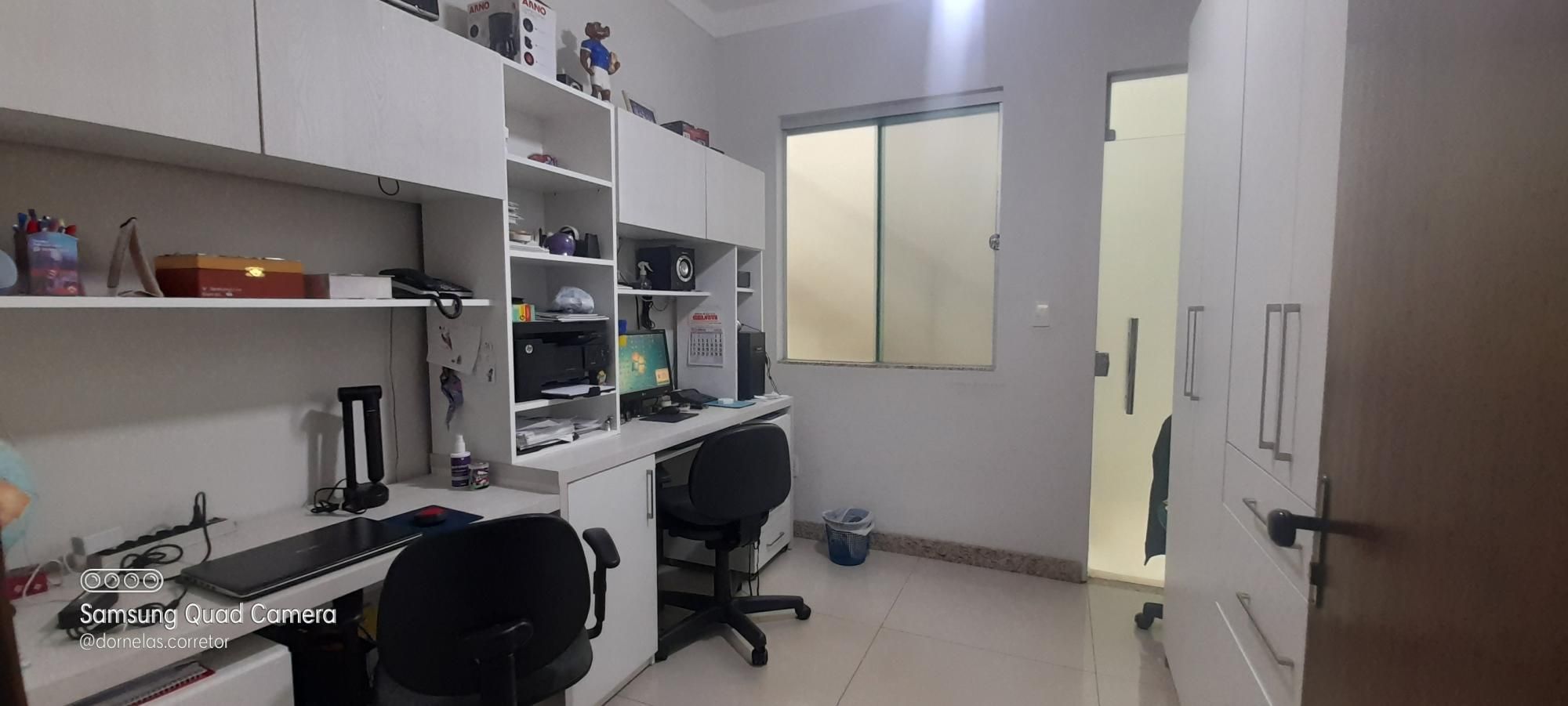 Casa à venda com 3 quartos, 250m² - Foto 9