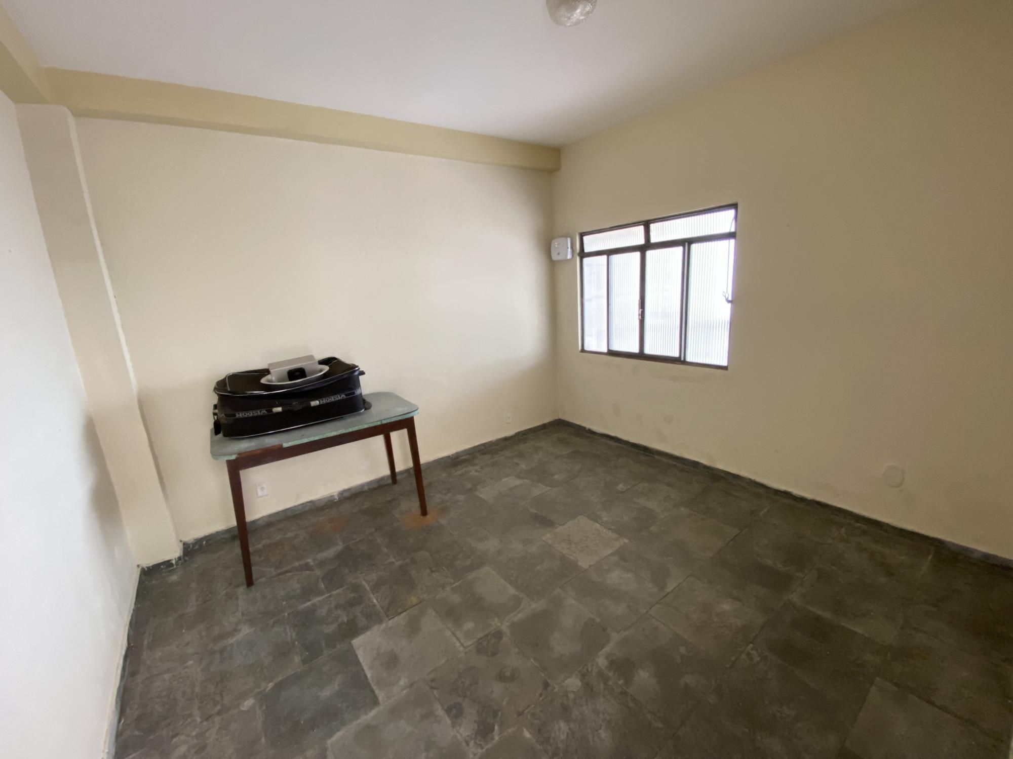 Casa à venda com 4 quartos, 390m² - Foto 18