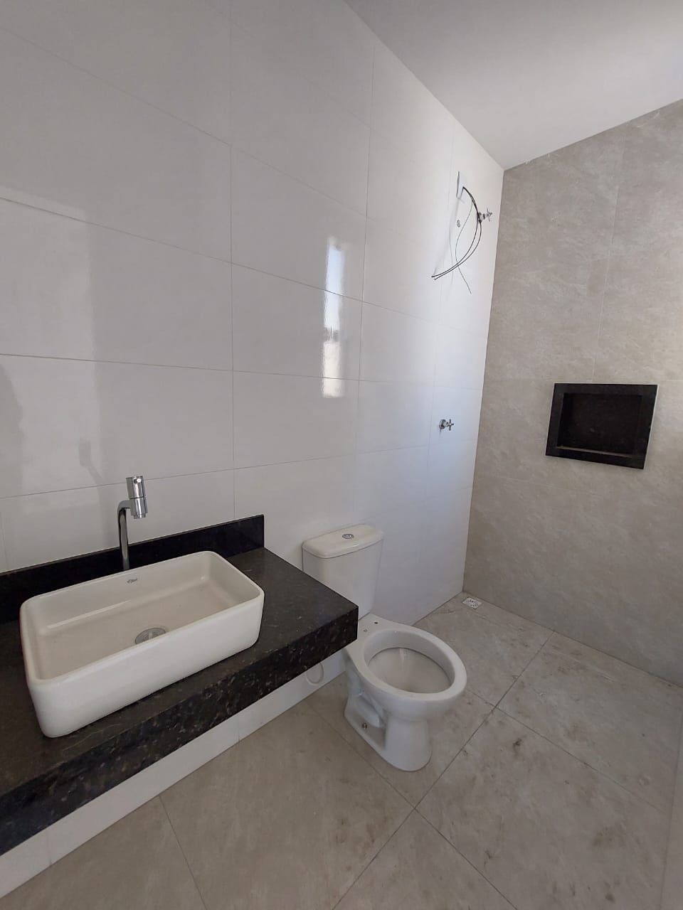 Apartamento à venda com 2 quartos, 70m² - Foto 4