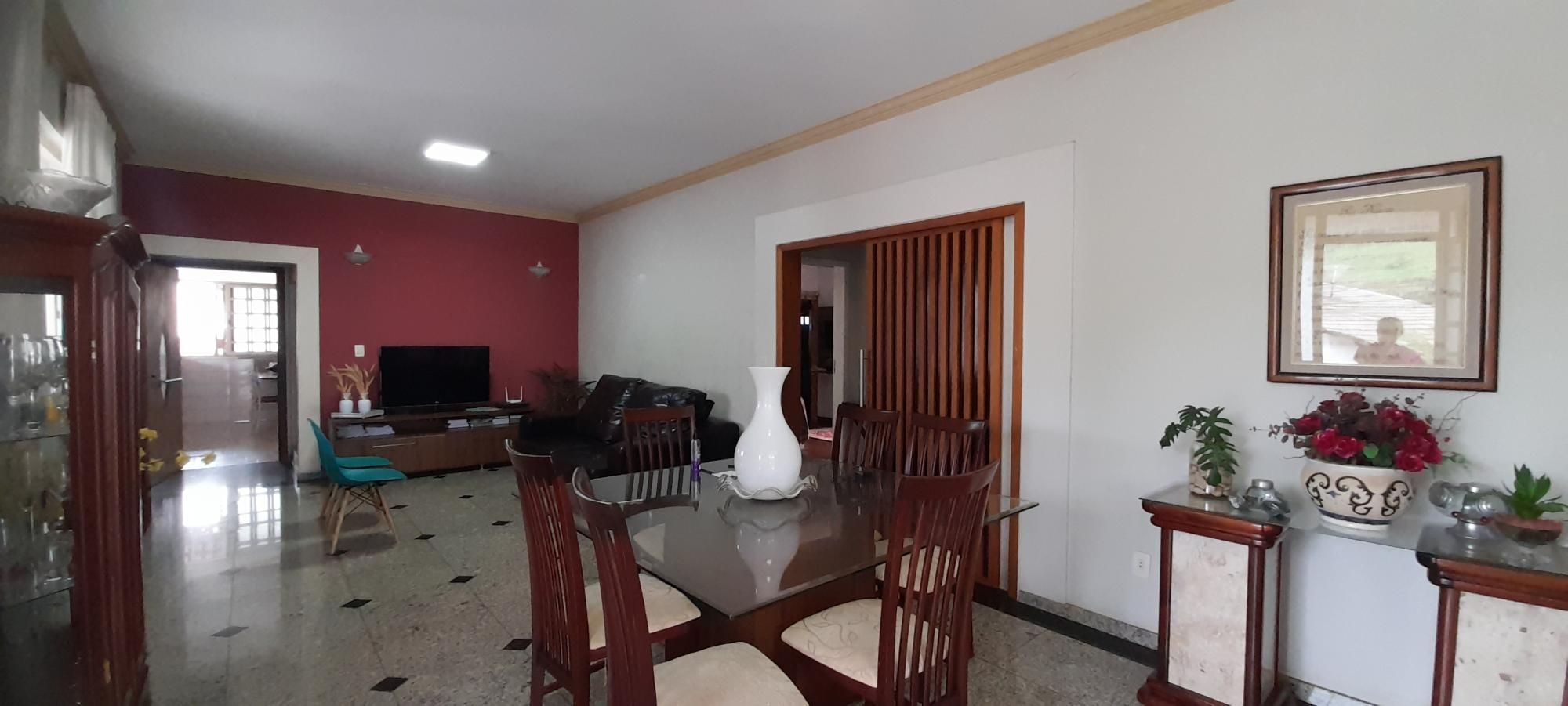 Casa à venda com 3 quartos, 292m² - Foto 5