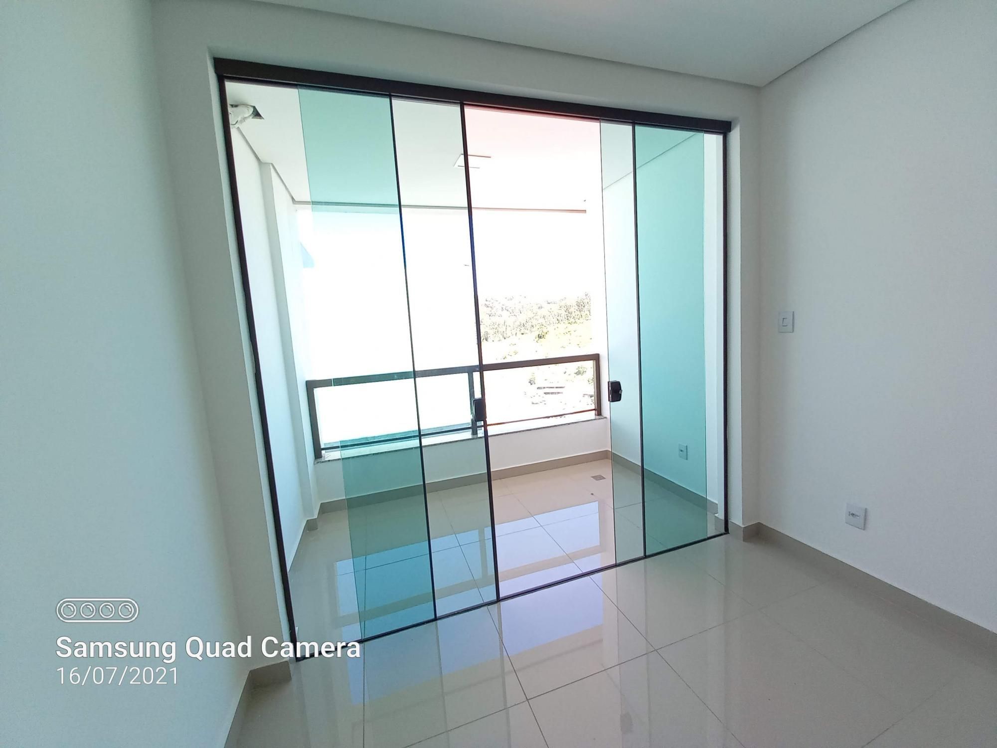 Apartamento para alugar com 3 quartos, 95m² - Foto 2