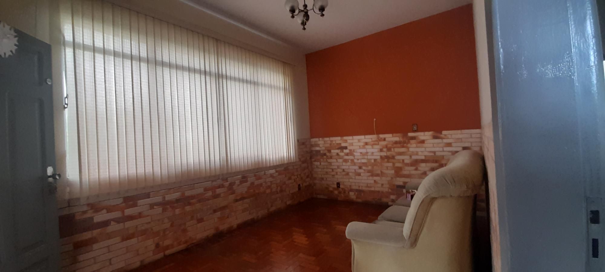 Casa à venda com 3 quartos, 211m² - Foto 4