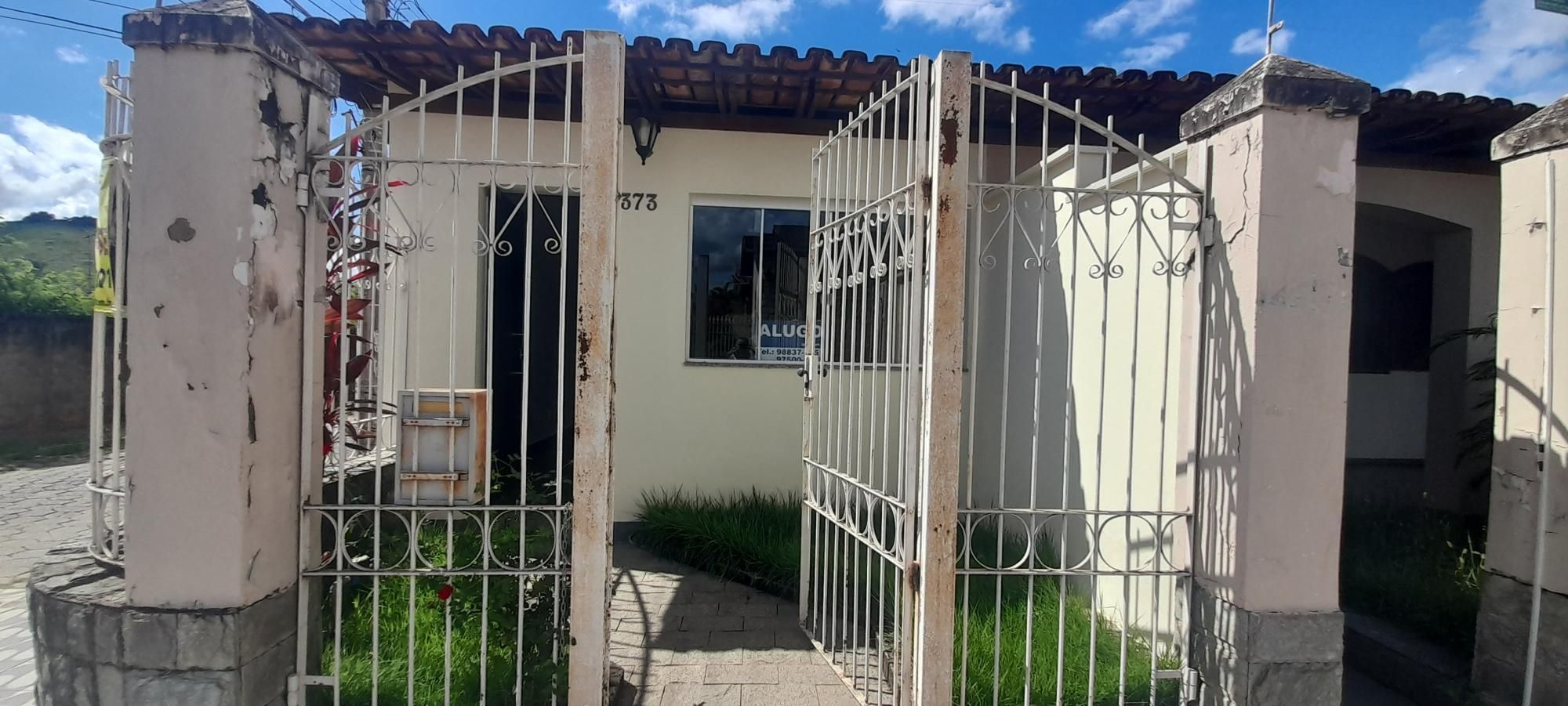 Casa à venda com 3 quartos, 200m² - Foto 3