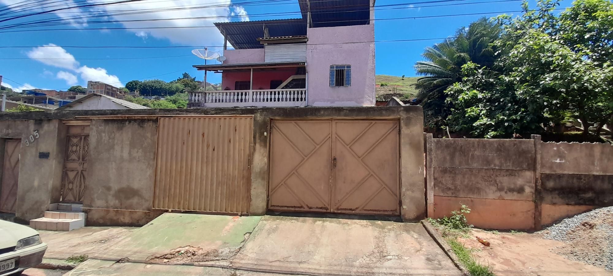 Casa à venda com 5 quartos, 160m² - Foto 1