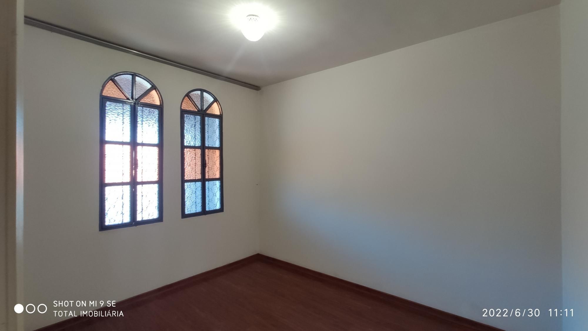 Casa à venda com 3 quartos, 400m² - Foto 6