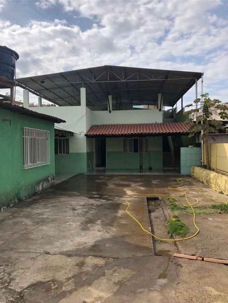 Casa à venda com 3 quartos, 360m² - Foto 2