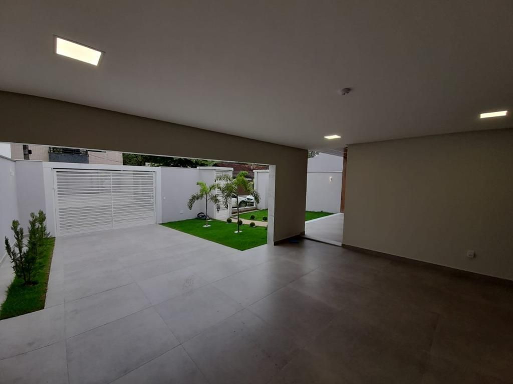 Casa à venda com 2 quartos, 240m² - Foto 2