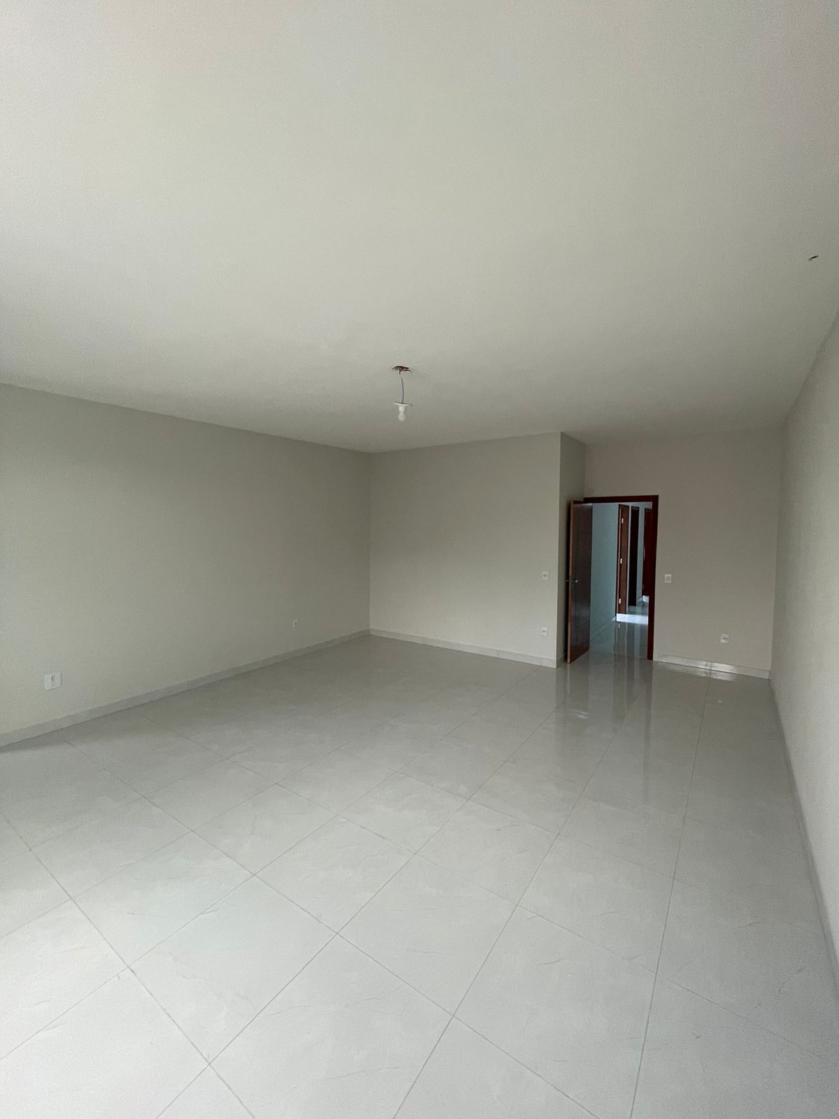 Casa à venda com 3 quartos, 338m² - Foto 10