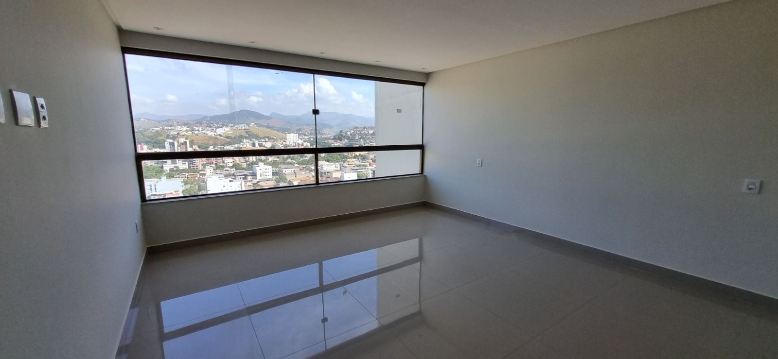 Casa à venda com 3 quartos, 231m² - Foto 3