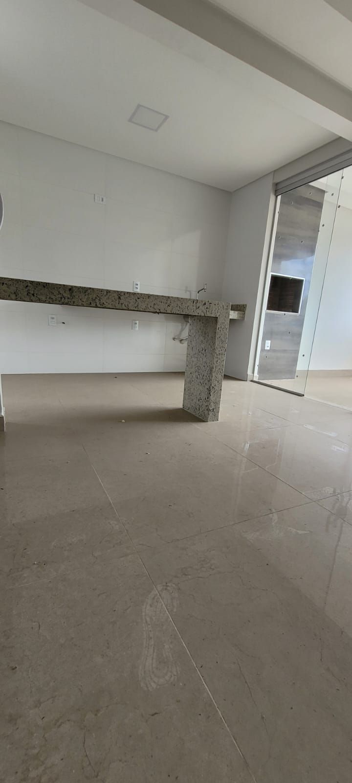 Apartamento à venda com 3 quartos, 100m² - Foto 3