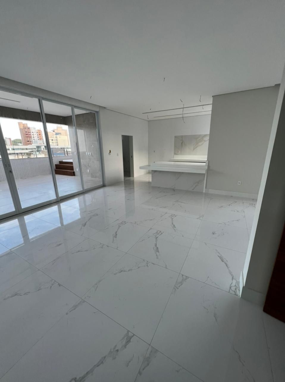 Cobertura à venda com 3 quartos, 274m² - Foto 2