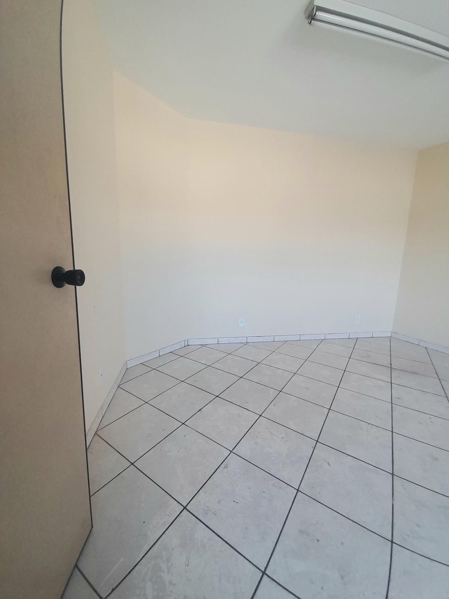 Conjunto Comercial-Sala à venda com 1 quarto, 30m² - Foto 2