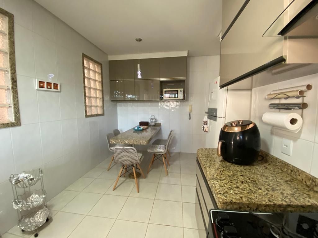 Casa à venda com 3 quartos, 170m² - Foto 10