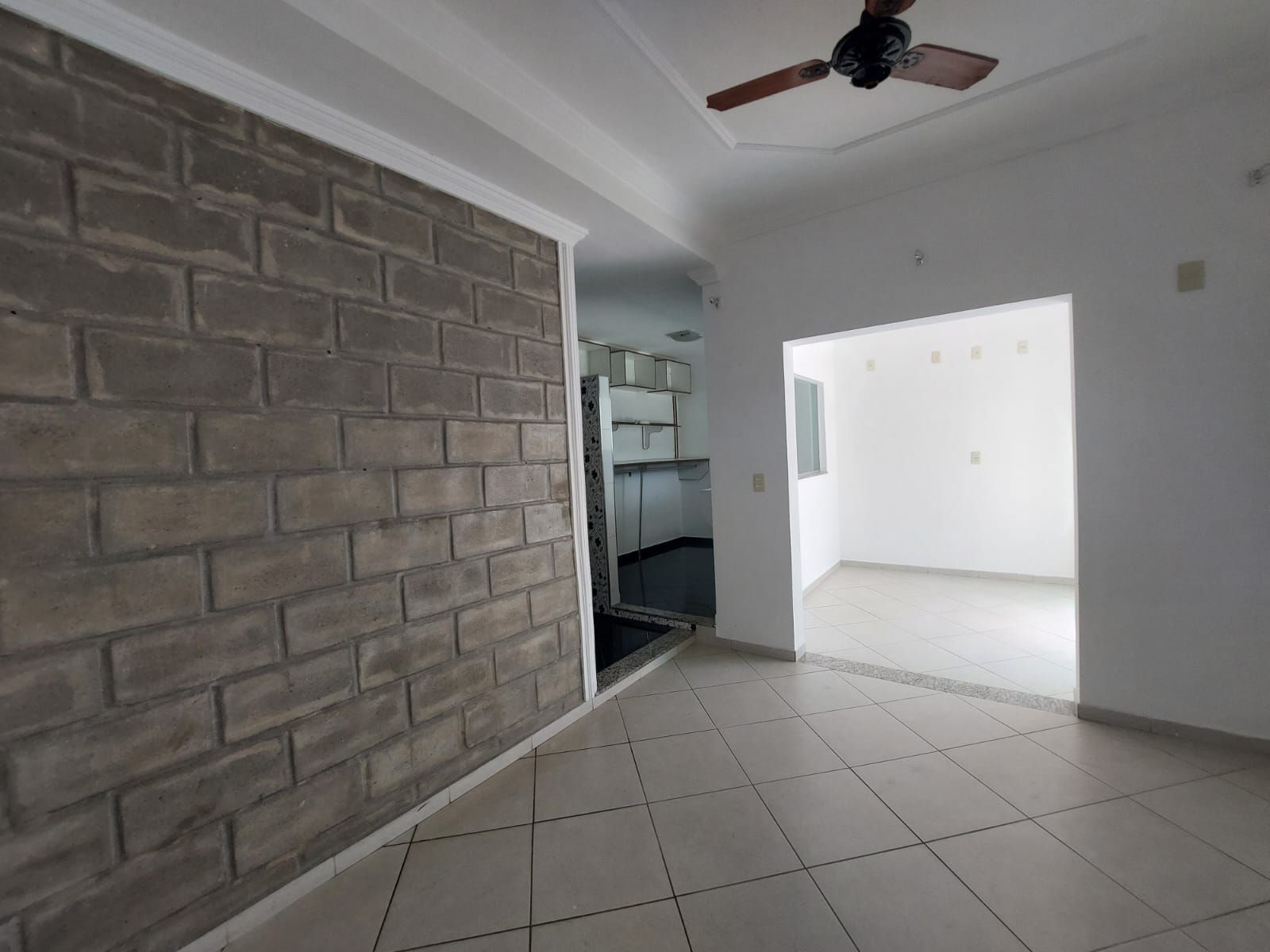 Casa à venda com 3 quartos, 240m² - Foto 13