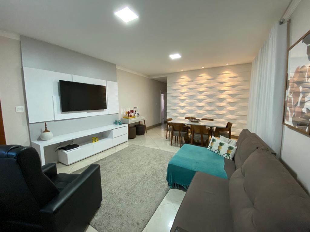 Casa à venda com 3 quartos, 170m² - Foto 4