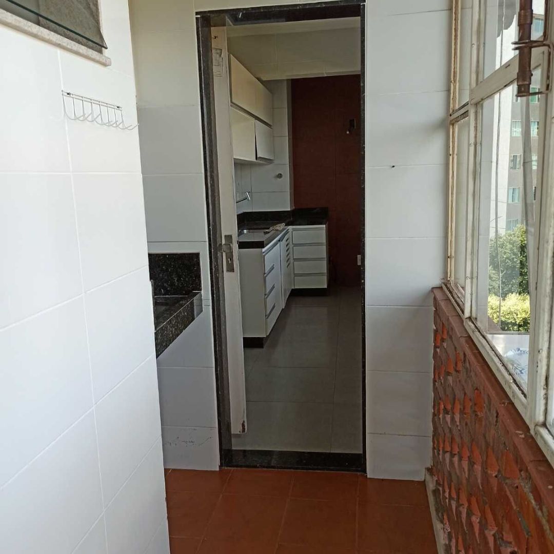 Apartamento à venda com 3 quartos, 70m² - Foto 4